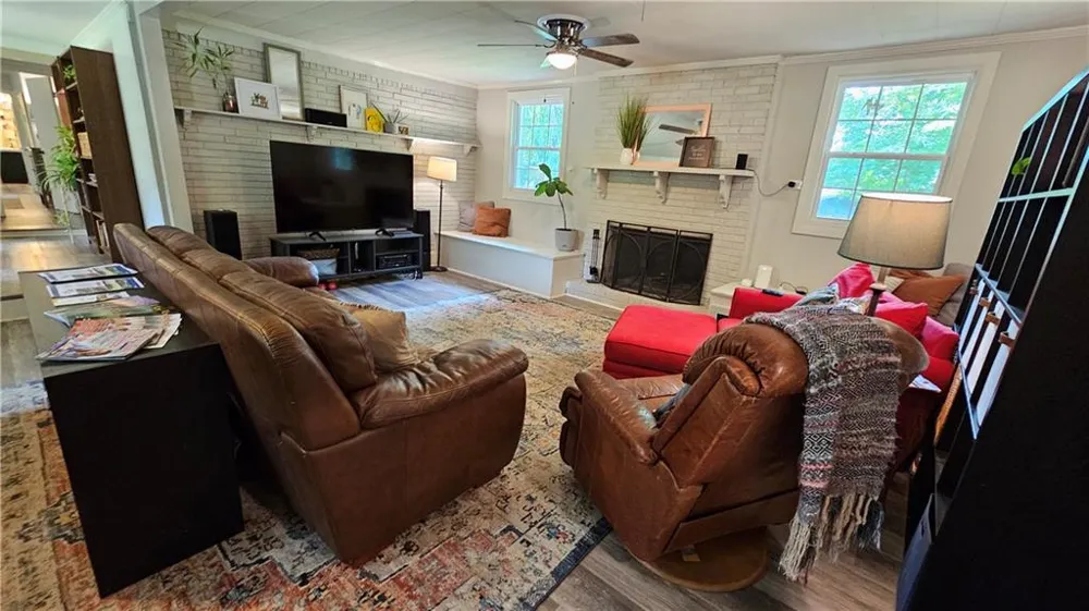 1581 Lost Mountain Road Powder Springs, GA 30127