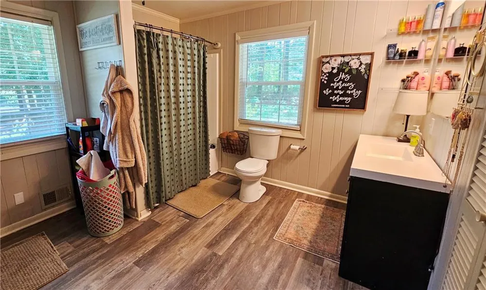 1581 Lost Mountain Road Powder Springs, GA 30127