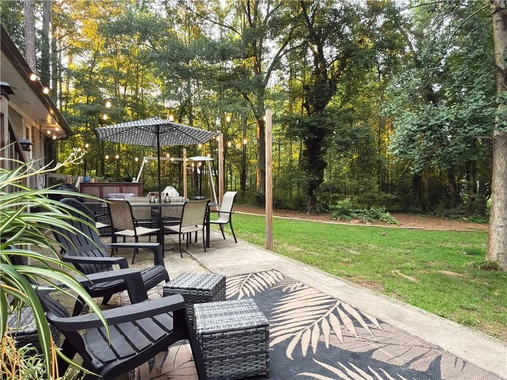 1581 Lost Mountain Road Powder Springs, GA 30127
