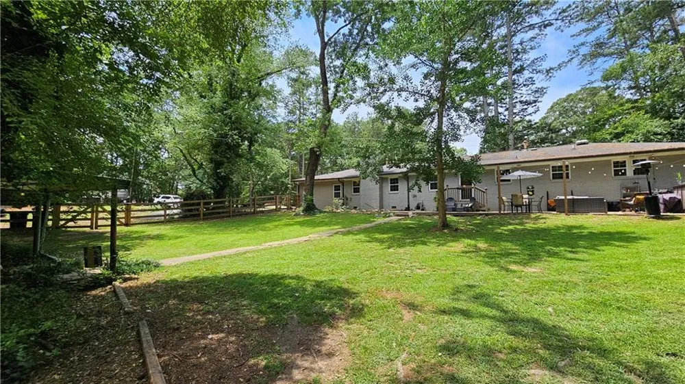 1581 Lost Mountain Road Powder Springs, GA 30127