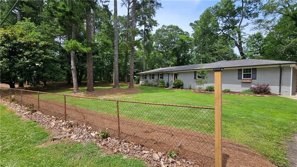 1581 Lost Mountain Road Powder Springs, GA 30127