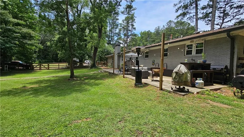1581 Lost Mountain Road Powder Springs, GA 30127