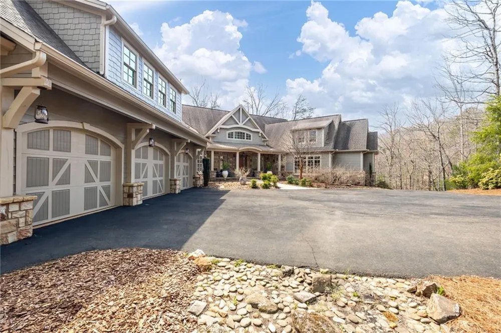 928 Black Bear Trail Jasper, GA 30143
