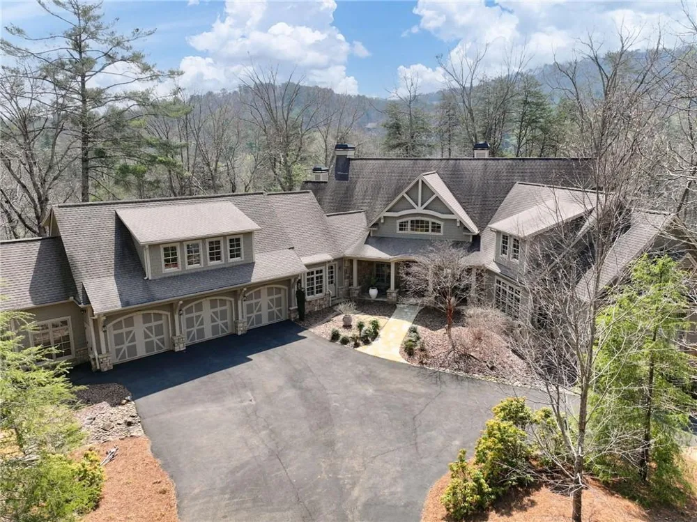 928 Black Bear Trail Jasper, GA 30143