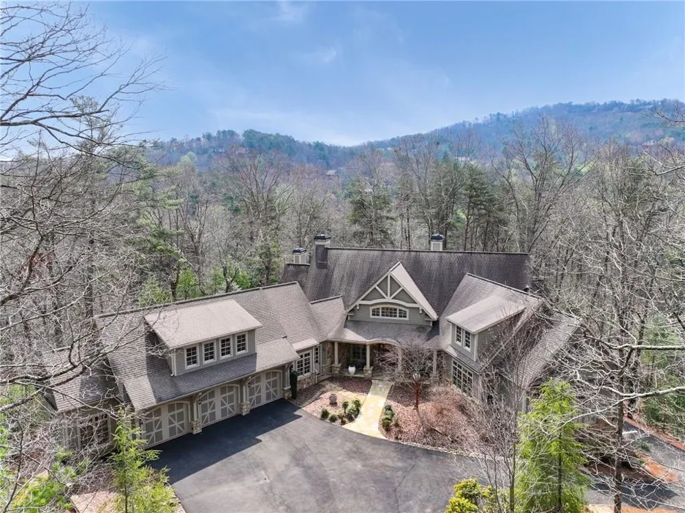 928 Black Bear Trail Jasper, GA 30143