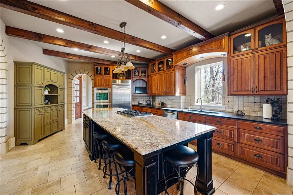928 Black Bear Trail Jasper, GA 30143