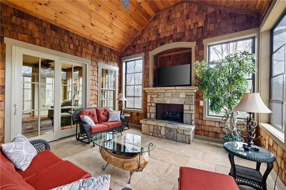 928 Black Bear Trail Jasper, GA 30143