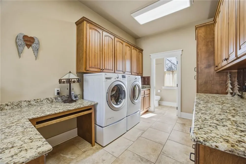 928 Black Bear Trail Jasper, GA 30143