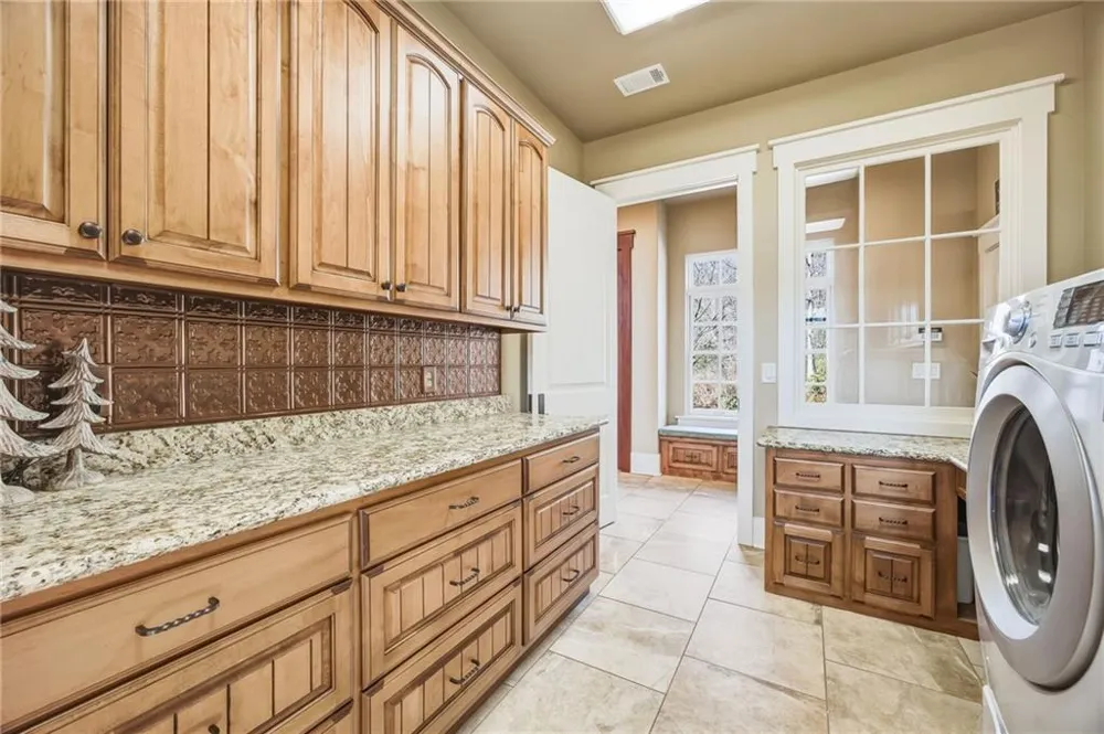 928 Black Bear Trail Jasper, GA 30143