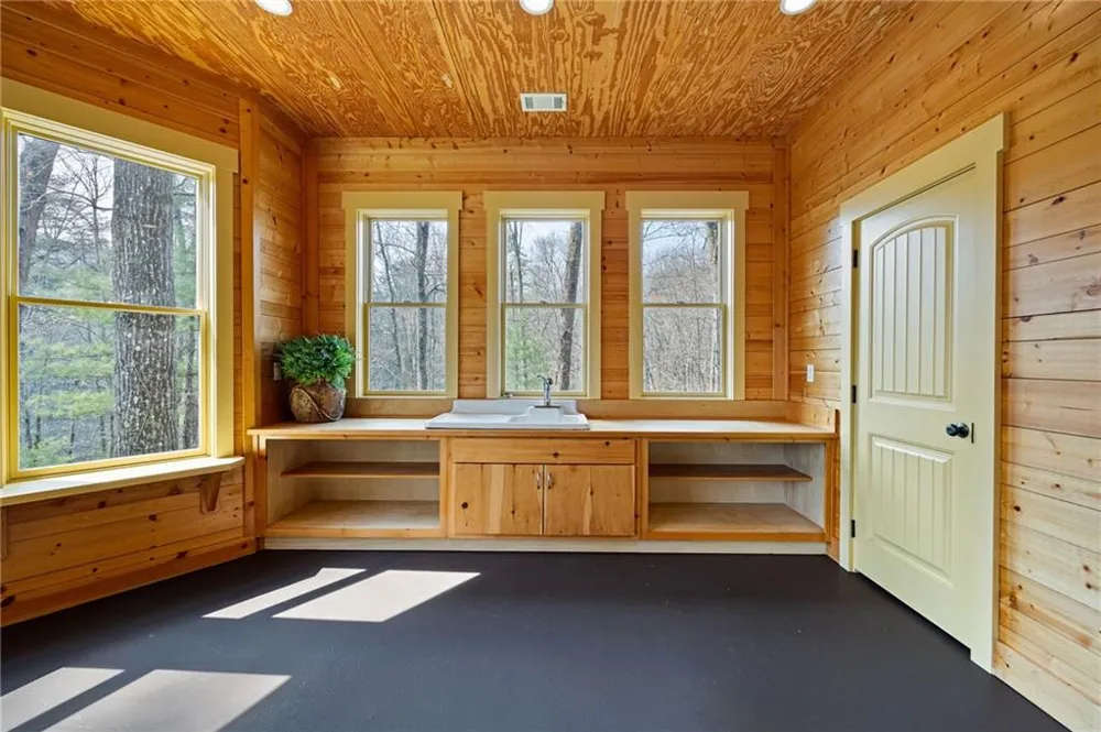 928 Black Bear Trail Jasper, GA 30143