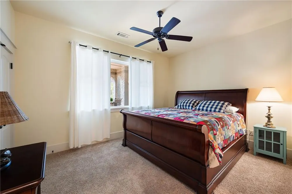 928 Black Bear Trail Jasper, GA 30143