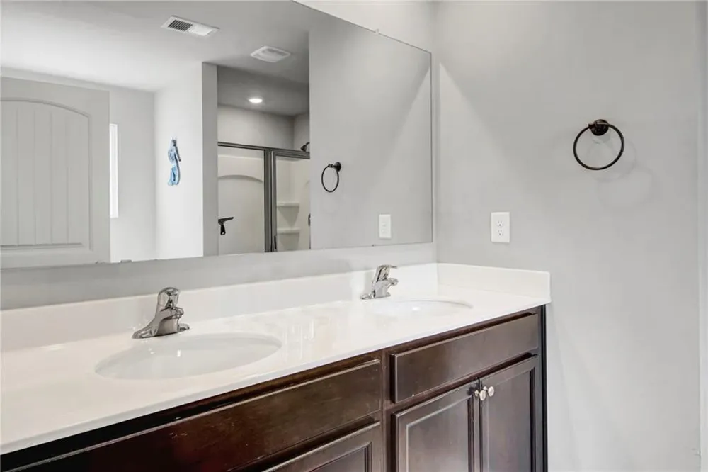 6806 Creekgate Way Douglasville, GA 30134