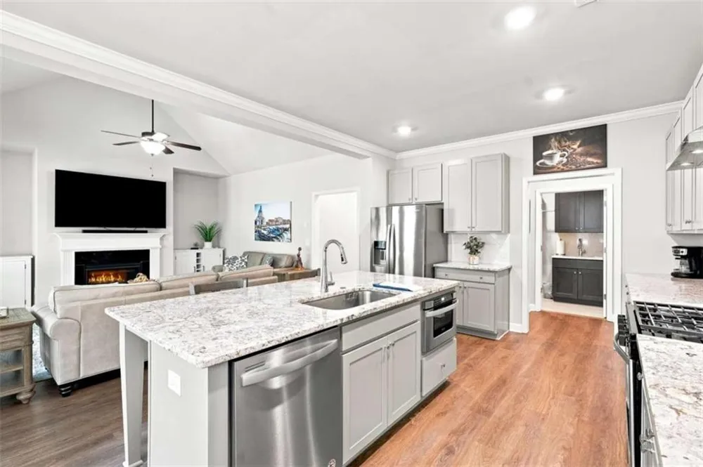 252 Saratoga Drive Acworth, GA 30102