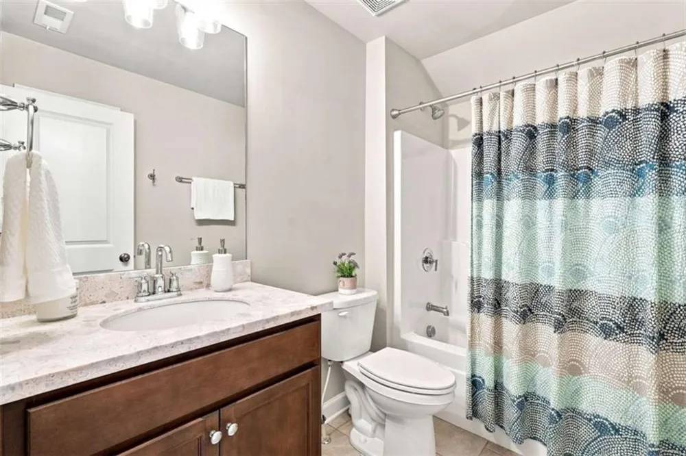 252 Saratoga Drive Acworth, GA 30102