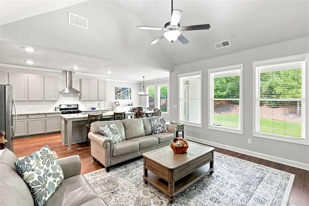 252 Saratoga Drive Acworth, GA 30102