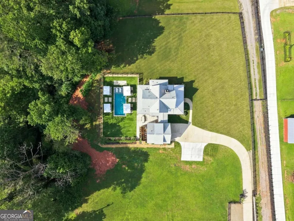 2438 Batesville RD Canton, GA 30115