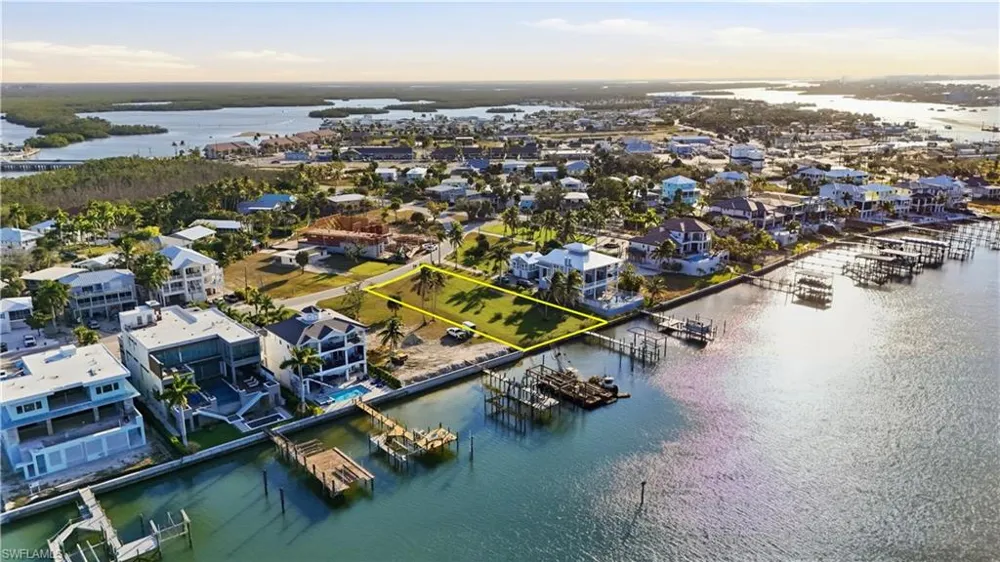 948 San Carlos Drive Fort Myers Beach, FL 33931