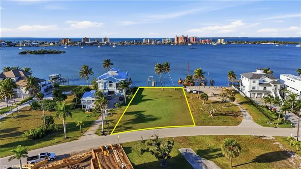 948 San Carlos Drive Fort Myers Beach, FL 33931