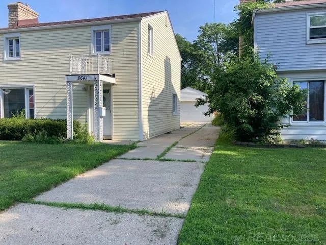 8641 Harding Street Center Line City, MI 48015