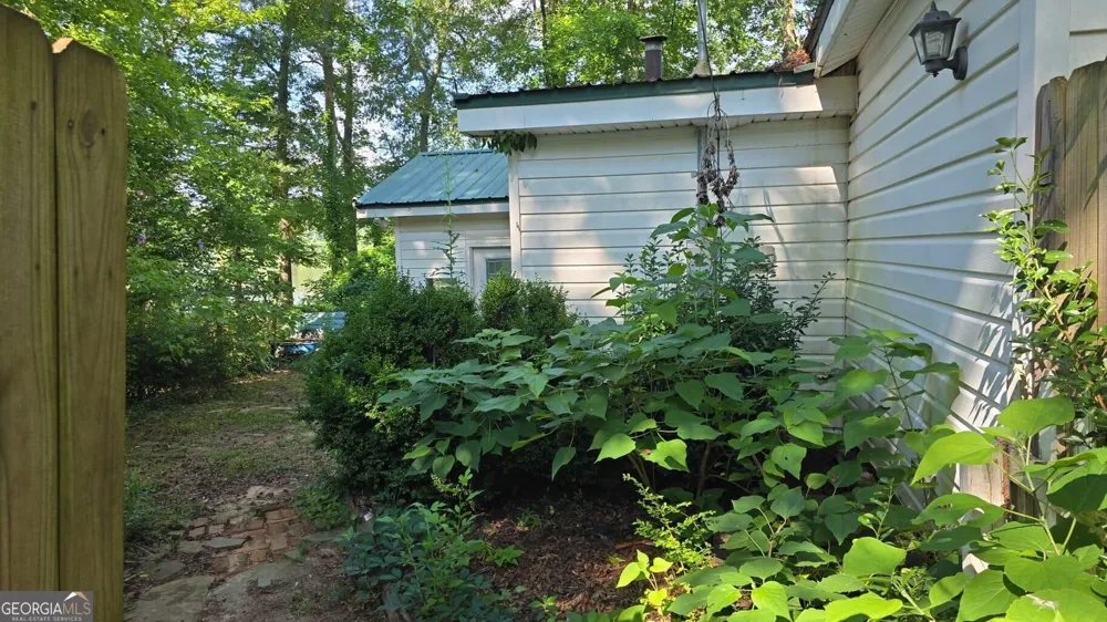 143 Weavers Lake Front RD Jackson, GA 30233