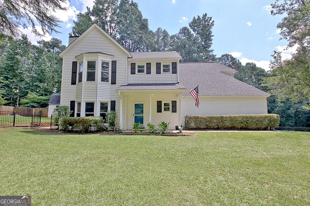 1359 Fischer RD Sharpsburg, GA 30277