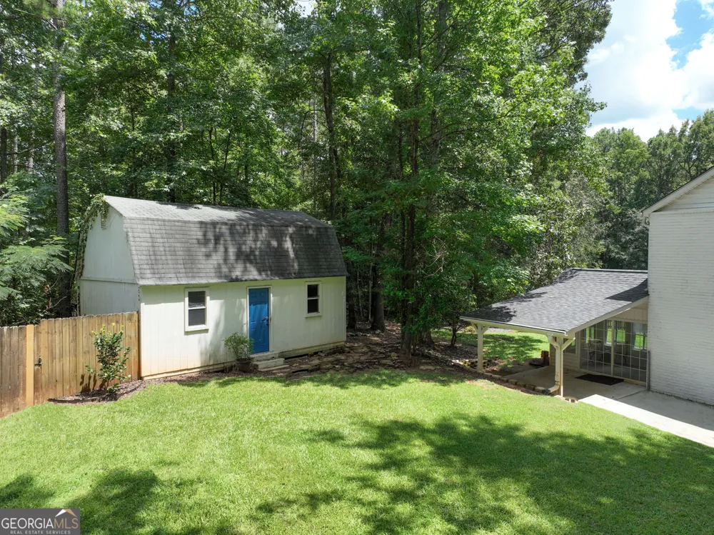 1359 Fischer RD Sharpsburg, GA 30277