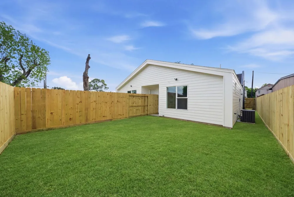 6514 Luce Street #B Houston, TX 77087