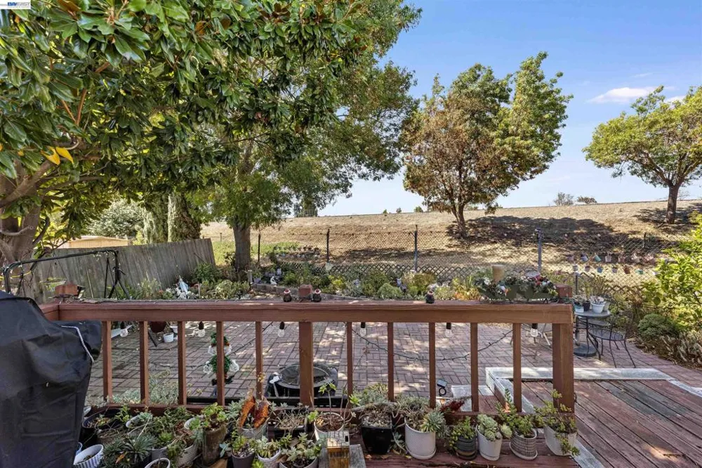 4141 Deep Creek Rd Fremont, CA 94555