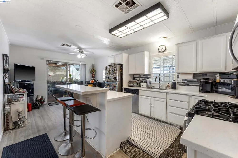 4141 Deep Creek Rd Fremont, CA 94555