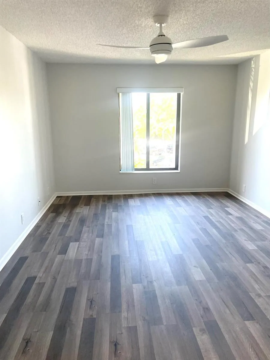 811 Sky Pine Way #C3 