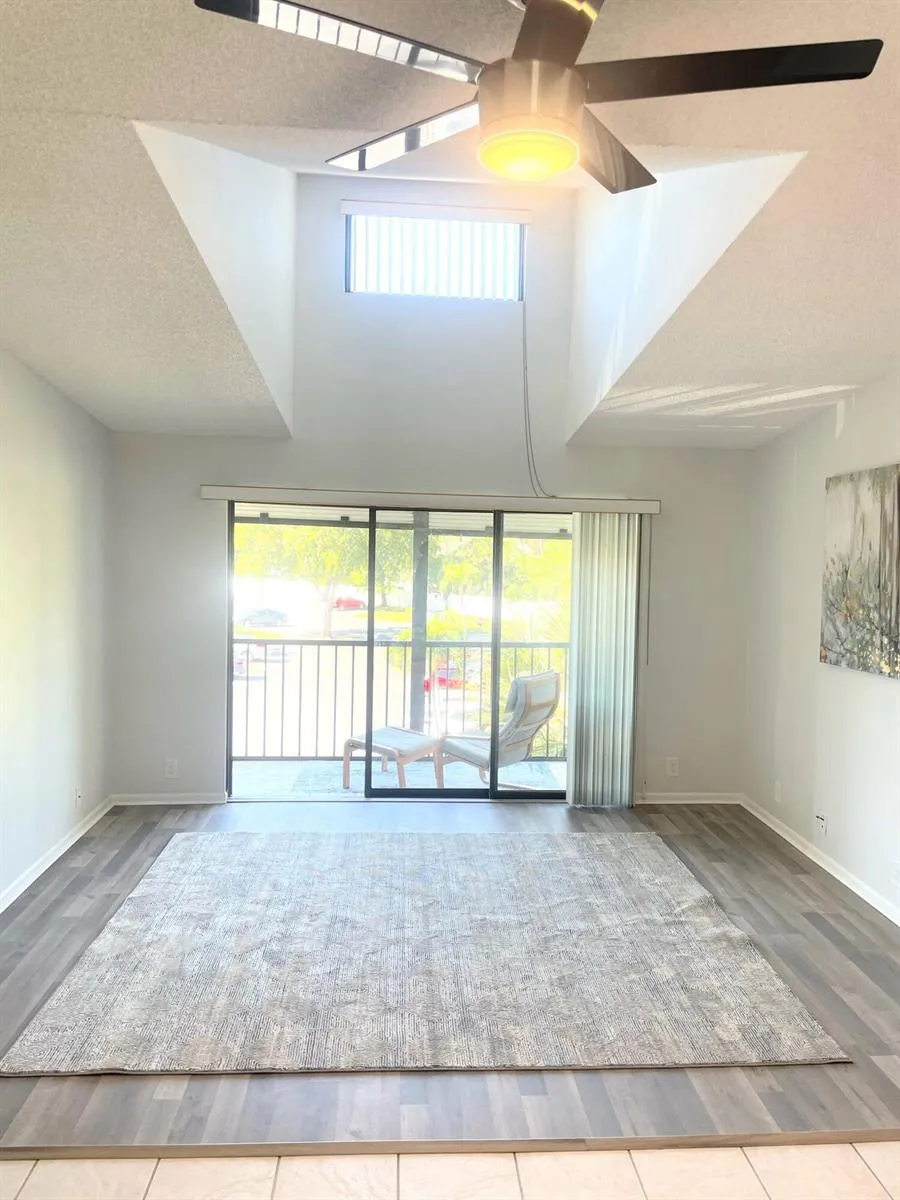 811 Sky Pine Way #C3 