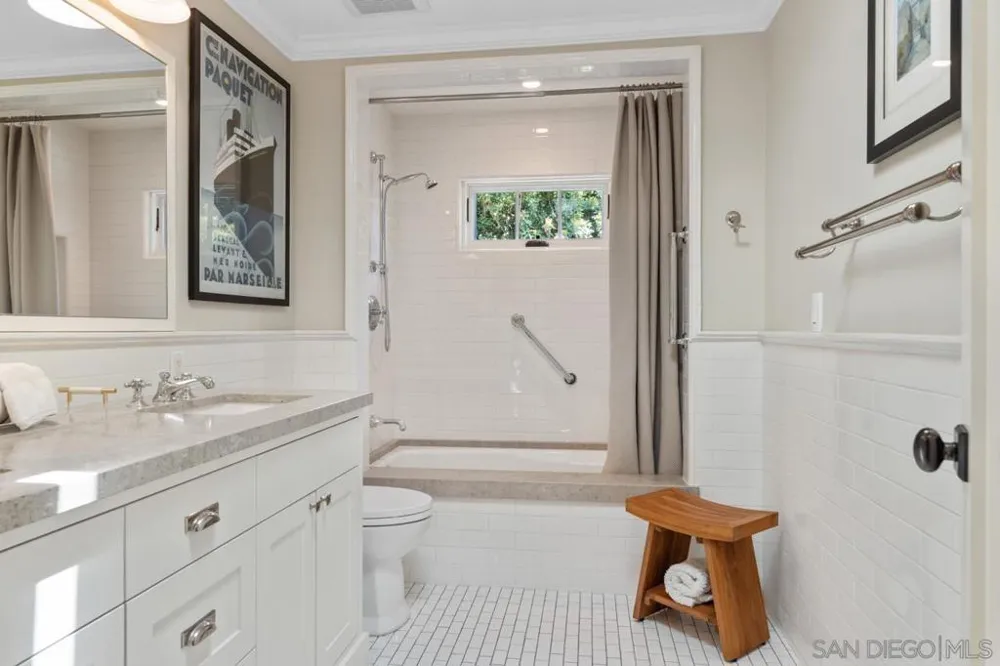 3929 Alameda San Diego, CA 92103