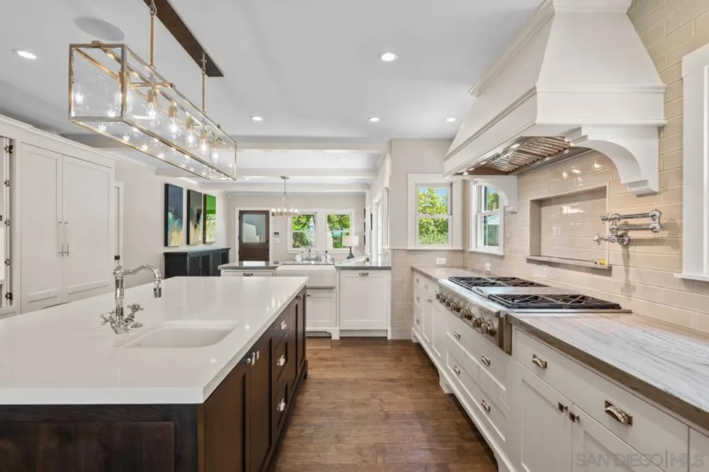3929 Alameda San Diego, CA 92103
