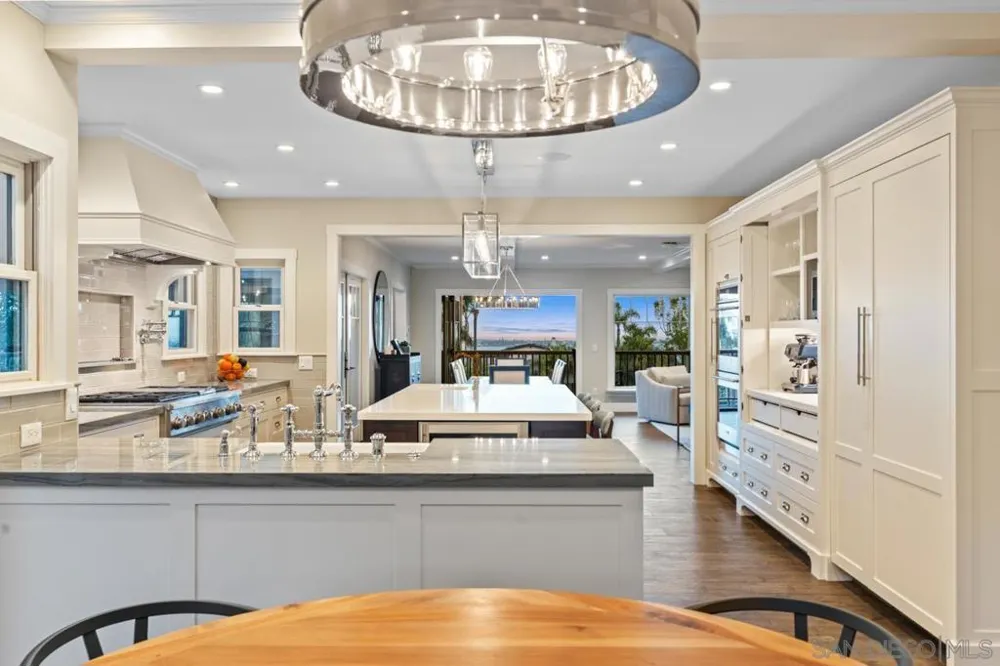 3929 Alameda San Diego, CA 92103