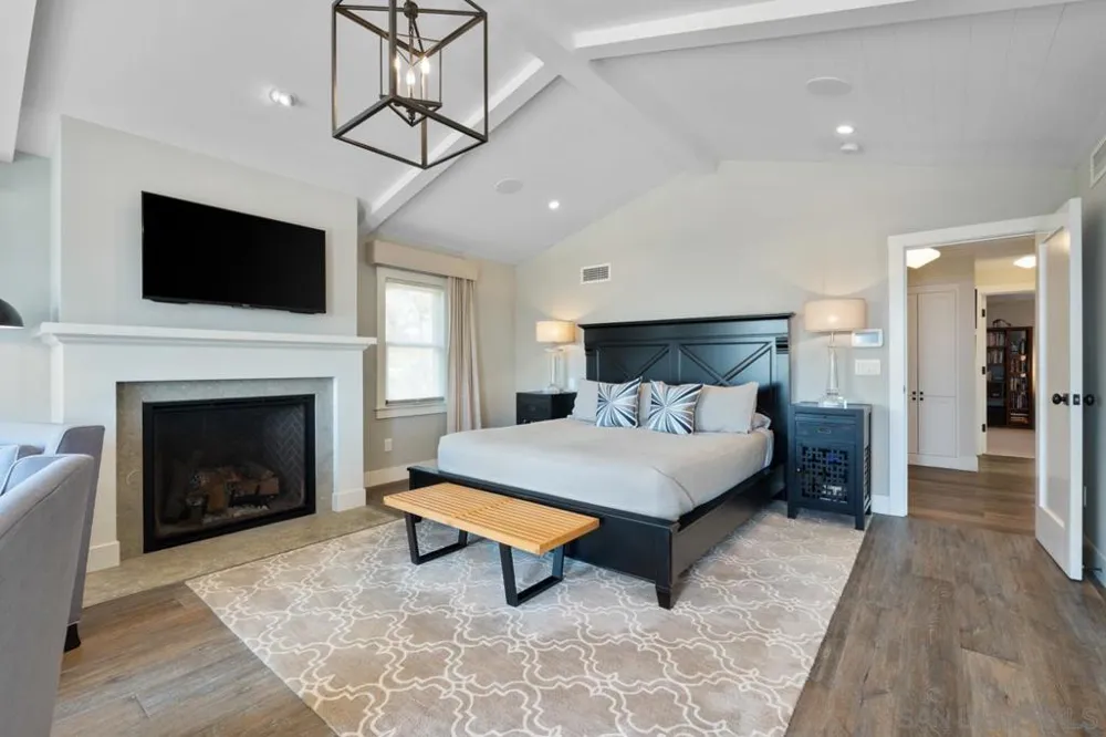 3929 Alameda San Diego, CA 92103