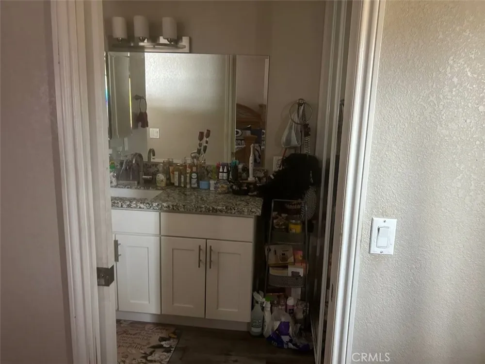 32257 Zircon Lucerne Valley, CA 92356