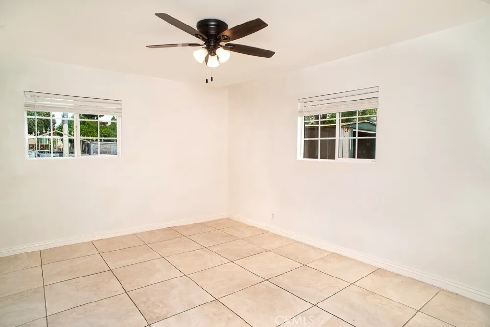 14850 Polk Sylmar, CA 91342