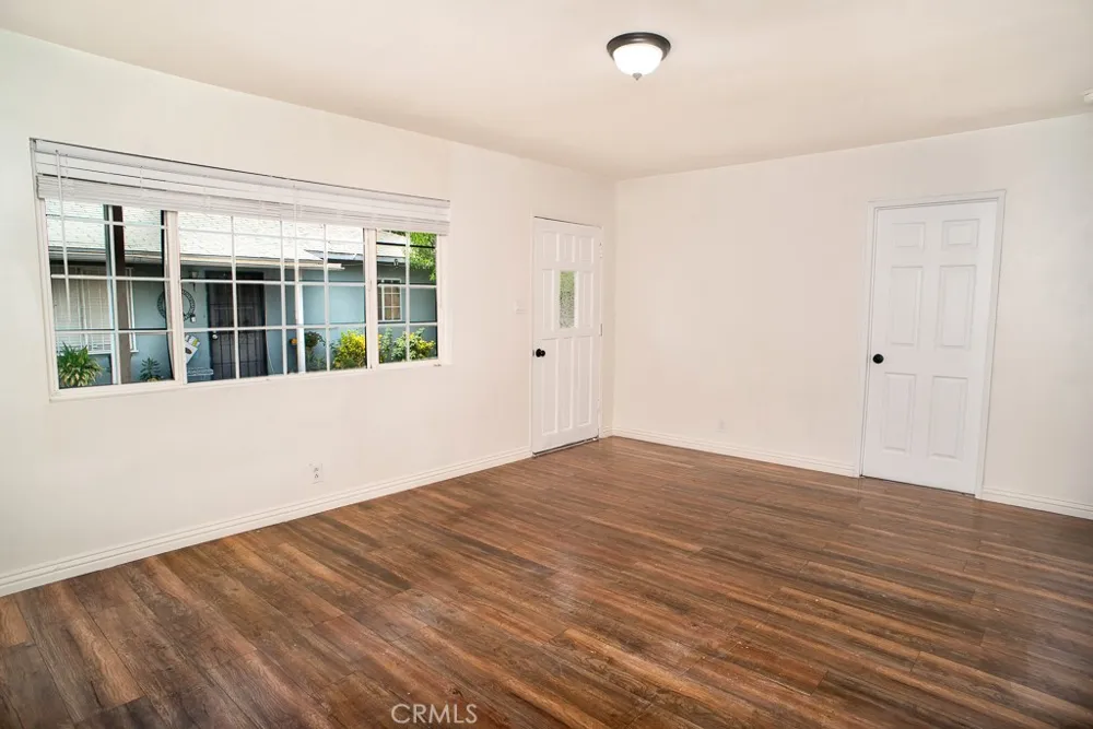 14850 Polk Sylmar, CA 91342