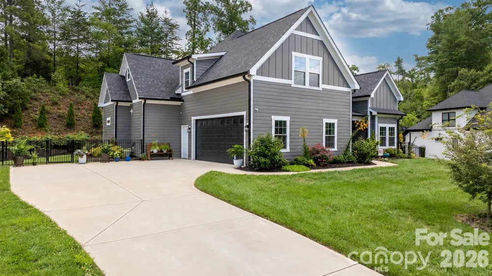 5046 Woodwinds Drive NE Hickory, NC 28601