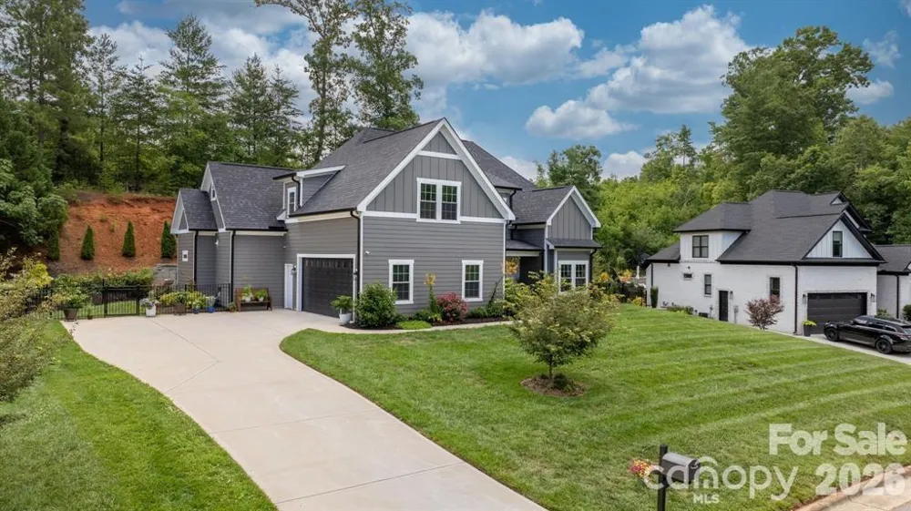 5046 Woodwinds Drive NE Hickory, NC 28601