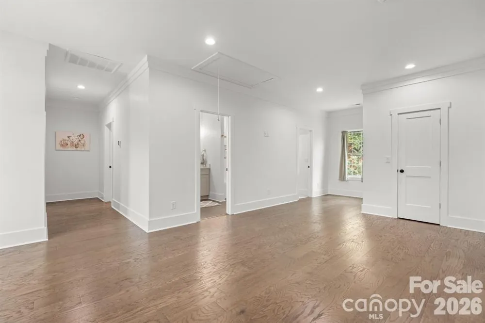 5046 Woodwinds Drive NE Hickory, NC 28601