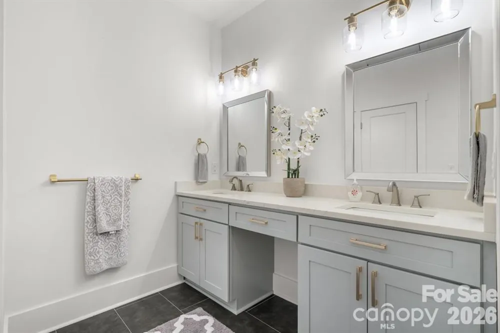5046 Woodwinds Drive NE Hickory, NC 28601