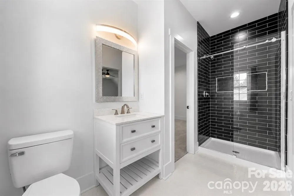 5046 Woodwinds Drive NE Hickory, NC 28601