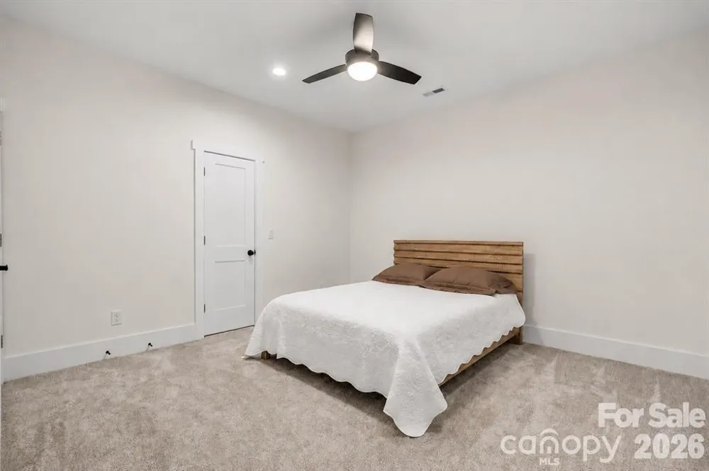 5046 Woodwinds Drive NE Hickory, NC 28601