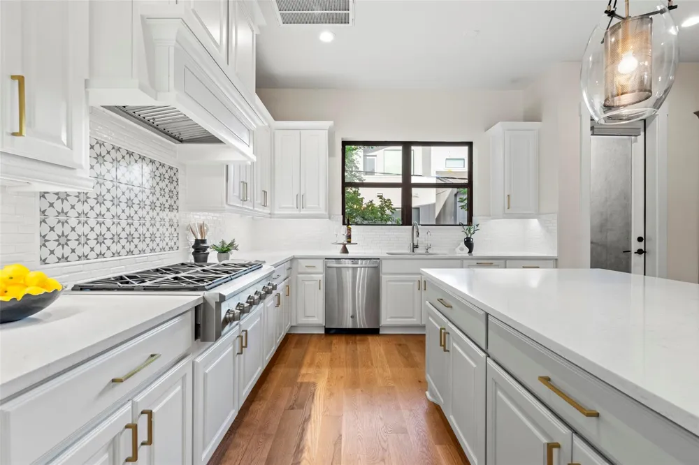 2621 Greenbriar Drive Houston, TX 77098