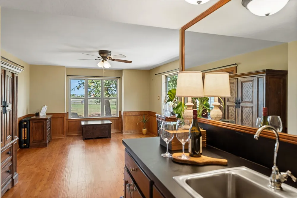 25948 Nelson Road Hempstead, TX 77445