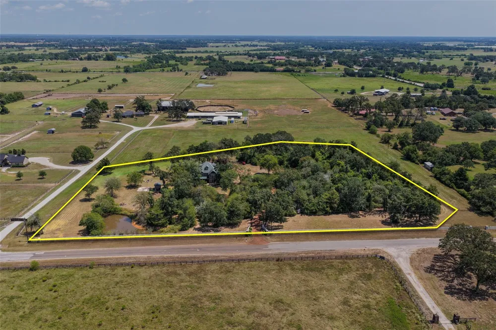 25948 Nelson Road Hempstead, TX 77445
