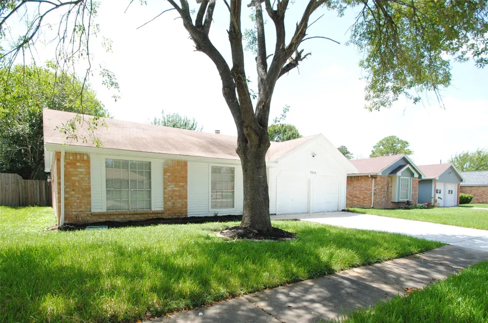 7010 Tara Drive Richmond, TX 77469