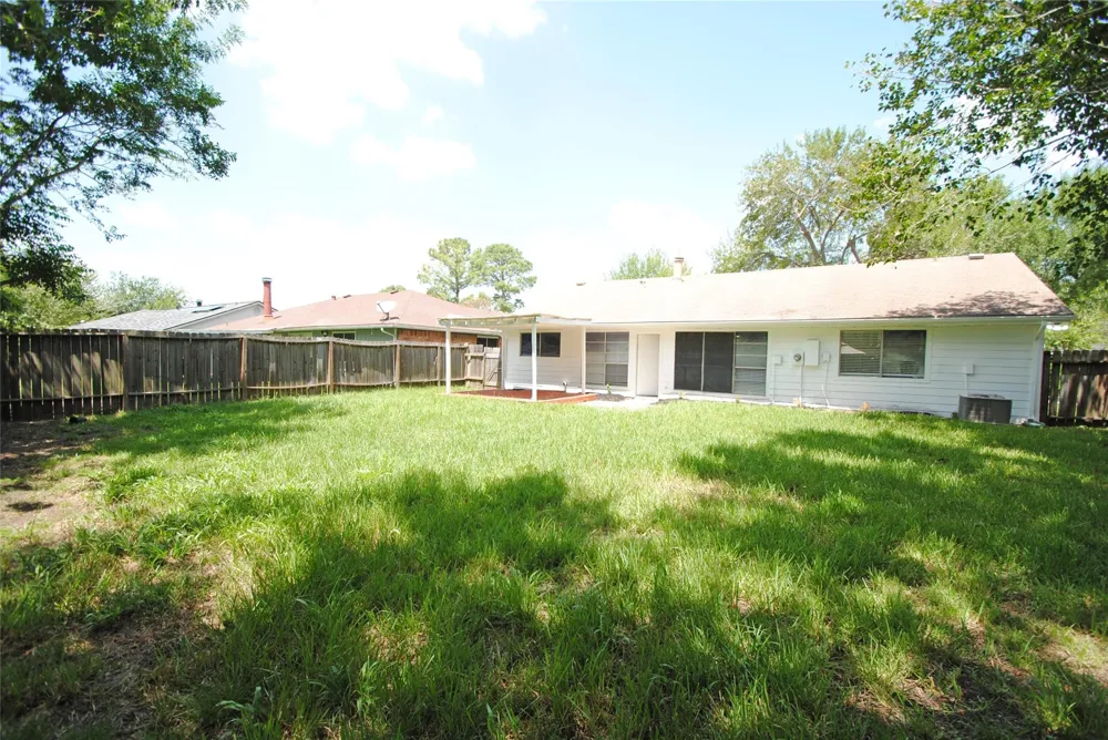 7010 Tara Drive Richmond, TX 77469