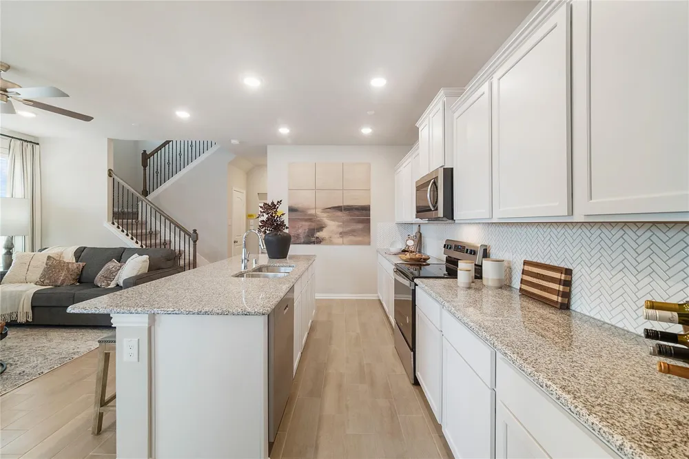 2407 Seven Oaks Boulevard #16 Tomball, TX 77375